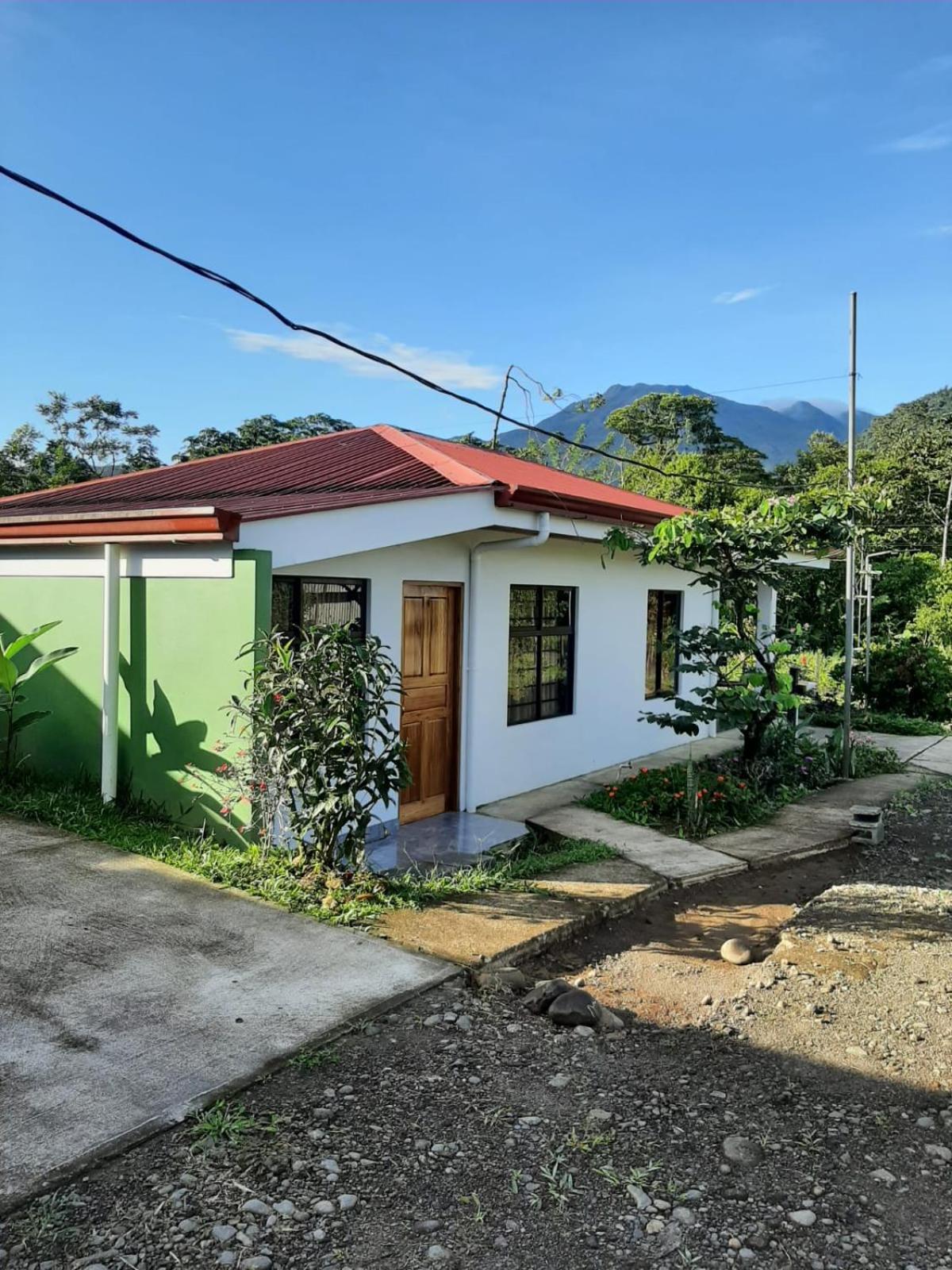 Cabinas El Pilon Rio Celeste Exterior photo